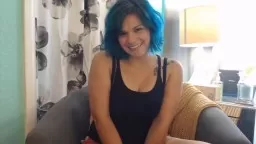 Sweetheart curvy smurf Lewdotcee fucks her unshaved pussy