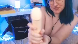 Blue haired nympho PearTV wants to play with your dick